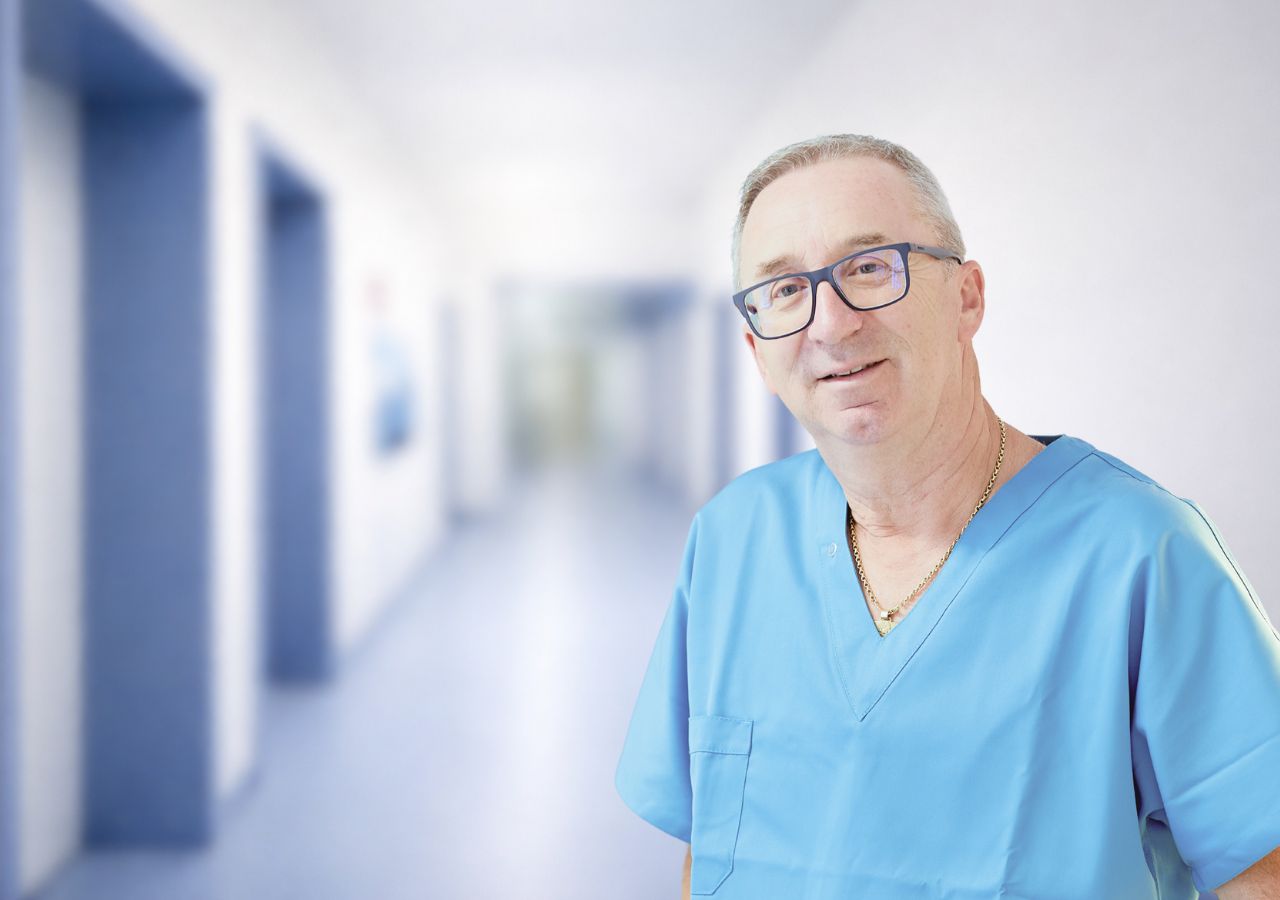 Dr. Andreas Ambach