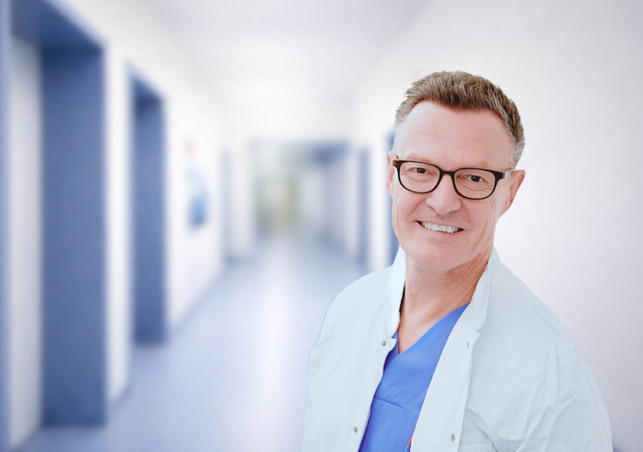 Dr.  Johannes Wagner